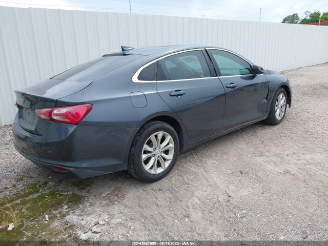 1G1ZD5STXKF145569 Chevrolet MALIBU LT