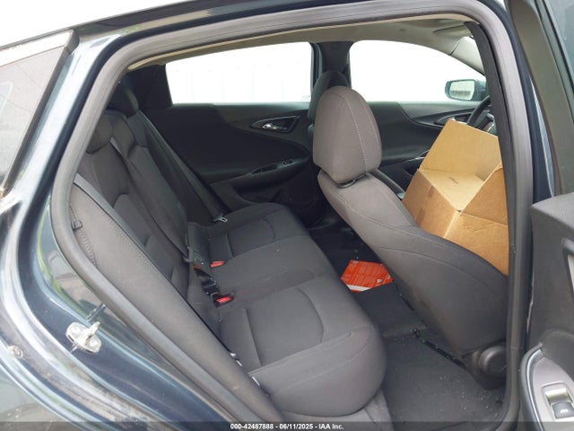 1G1ZD5STXKF145569 Chevrolet MALIBU LT