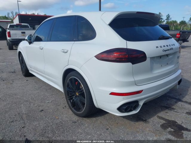 2016 PORSCHE CAYENNE WP1AD2A29GLA77638 Photo 2