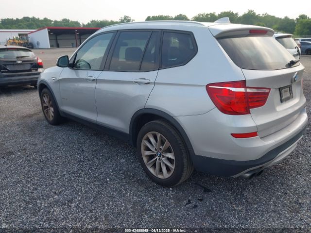 2015 BMW X3 5UXWX9C50F0D61580 Photo 2