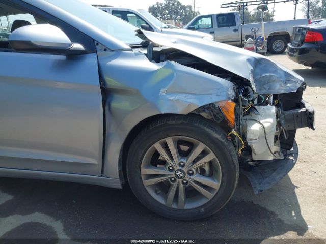 5NPD84LF1HH106070 Hyundai Elantra