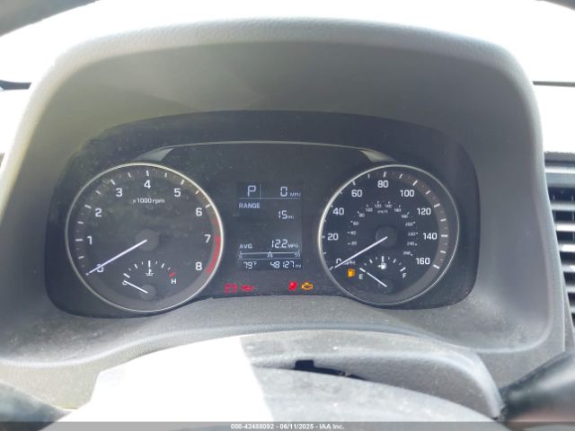 5NPD84LF1HH106070 Hyundai Elantra