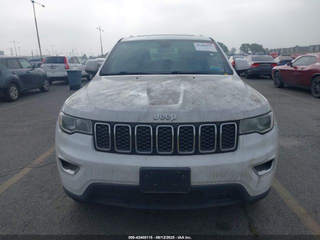 1C4RJEAG1JC185527 Jeep Grand Cherokee Laredo 4x2