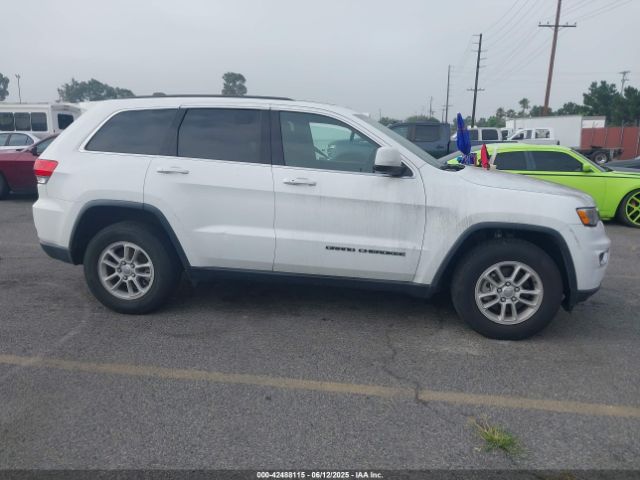 1C4RJEAG1JC185527 Jeep Grand Cherokee Laredo 4x2