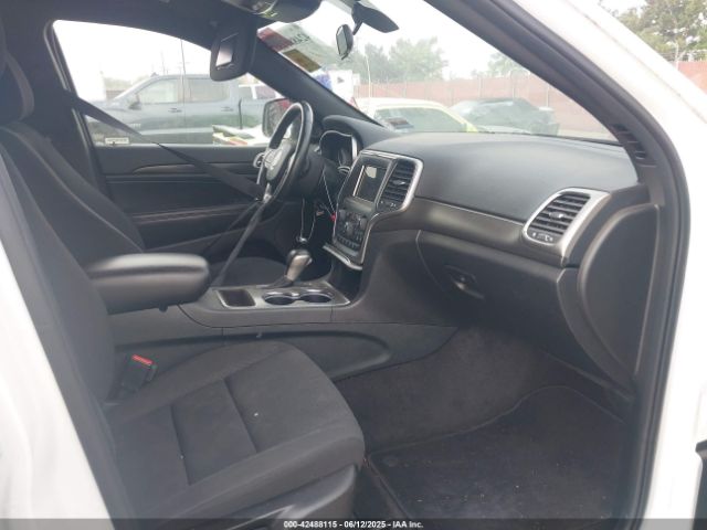 1C4RJEAG1JC185527 Jeep Grand Cherokee Laredo 4x2