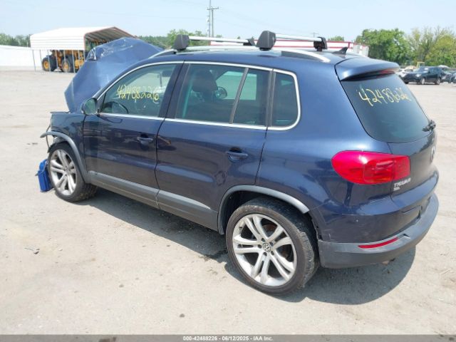 2016 VOLKSWAGEN TIGUAN WVGAV7AX2GW560938 Photo 2