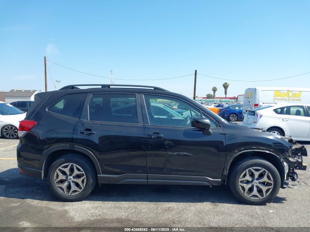 JF2SKAFCXMH517180 Subaru na u5