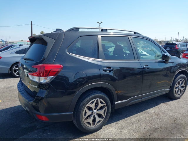 JF2SKAFCXMH517180 Subaru na u5