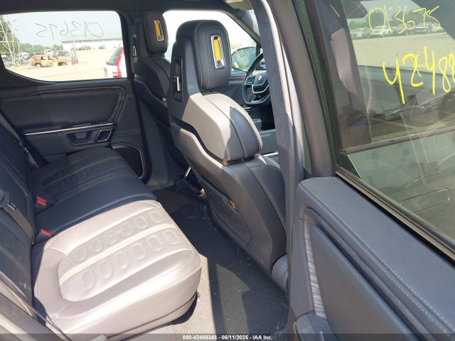 Rivian 2022 2022 7FCTGAAA5NN013675 Image 8