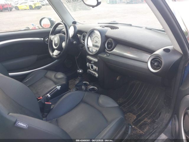 2007 MINI COOPER S WMWMF73597TT85242 Photo 4