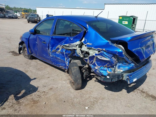 3N1CN7AP3GL854614 Nissan 2016