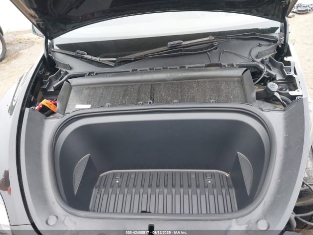 2024 TESLA MODEL Y 7SAYGDEE7RA236864 Photo 9