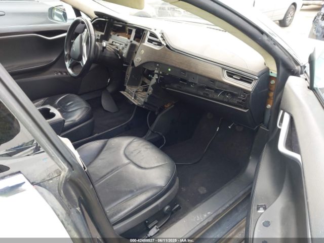 2014 TESLA MODEL S 5YJSA1H16EFP32585 Photo 4