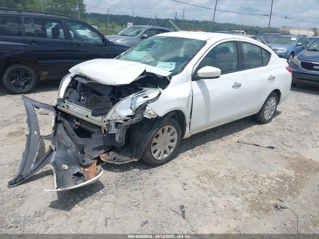 3N1CN7AP3JL828439 Nissan 2018