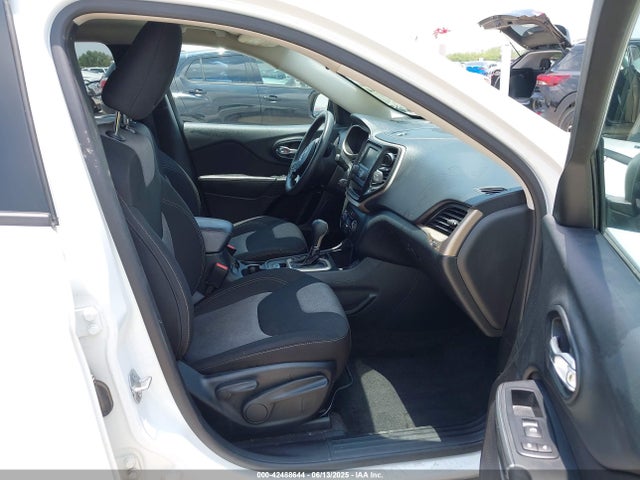 42488644 :رقم المزاد ، 1C4PJLABXFW760231 vin ، 2015 Jeep Cherokee Sport مزاد بيع