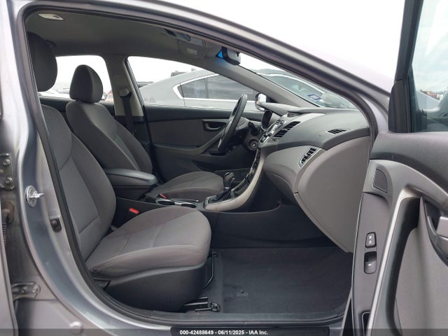 5NPDH4AE6FH628359 Hyundai ELANTRA SE
