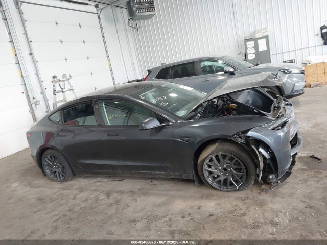 Tesla 2025 2025 5YJ3E1EA4SF007401 Image 12