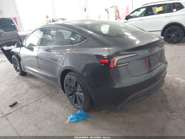 2025 TESLA MODEL 3 5YJ3E1EA4SF007401 Photo 2