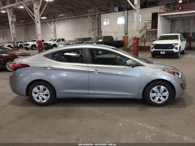 Hyundai ELANTRA SE 2016 5NPDH4AE6GH698946 Image 13