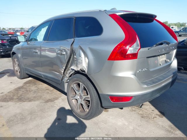 2013 VOLVO XC60 YV4902DZ1D2430123 Photo 2