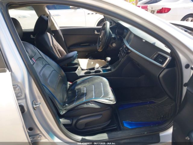 2019 KIA OPTIMA 5XXGT4L36KG283413 Photo 4