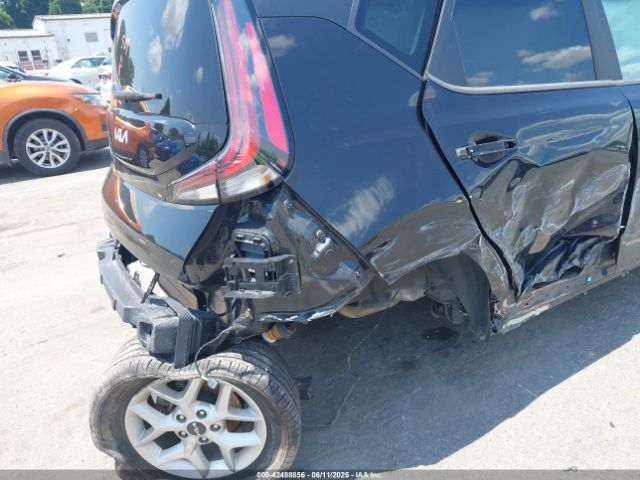 KNDJ23AU3R7897711 KIA SOUL LX