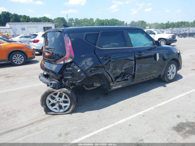 KNDJ23AU3R7897711 KIA SOUL LX