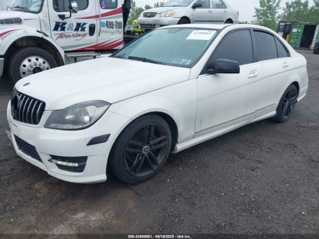 2012 MERCEDES-BENZ C 300 WDDGF8BB1CR196238 Photo 1