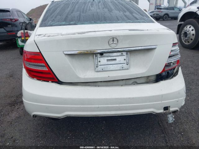 2012 MERCEDES-BENZ C 300 WDDGF8BB1CR196238 Photo 5