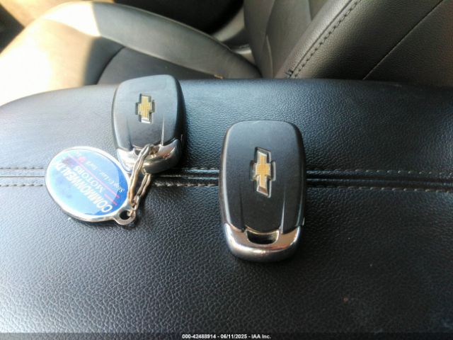 1G1ZE5SX2KF121038 Chevrolet Malibu Premier