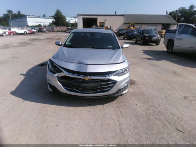 1G1ZE5SX2KF121038 Chevrolet Malibu Premier