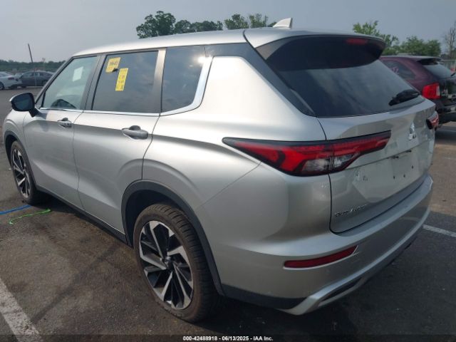 2022 MITSUBISHI OUTLANDER JA4J4UA86NZ030850 Photo 2