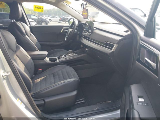 2022 MITSUBISHI OUTLANDER JA4J4UA86NZ030850 Photo 4
