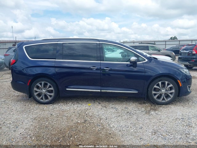Chrysler Pacifica Limited 2018 2C4RC1GG5JR234519 Image 13