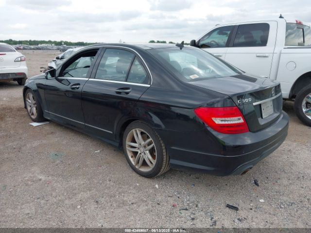 2012 MERCEDES-BENZ C 300 WDDGF8BB9CR208314 Photo 2