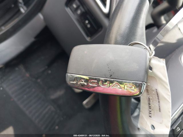 2019 JAGUAR F-PACE SADCL2GX3KA600791 Photo 10