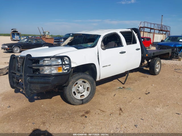 Chevrolet lml 2014 1GC1CVC83EF141157 Image 2