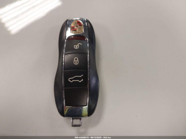 2016 PORSCHE MACAN WP1AB2A5XGLB43792 Photo 10