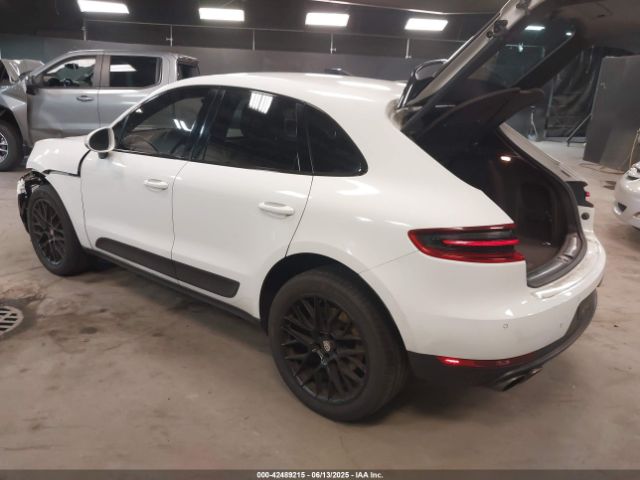 2016 PORSCHE MACAN WP1AB2A5XGLB43792 Photo 2