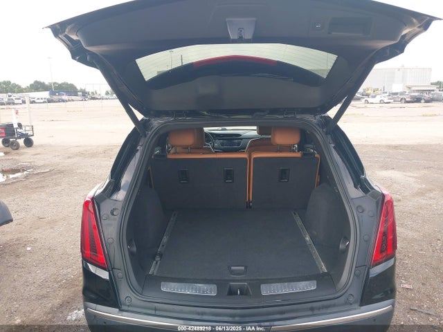 1GYKNCRS4LZ190170 Cadillac lgx