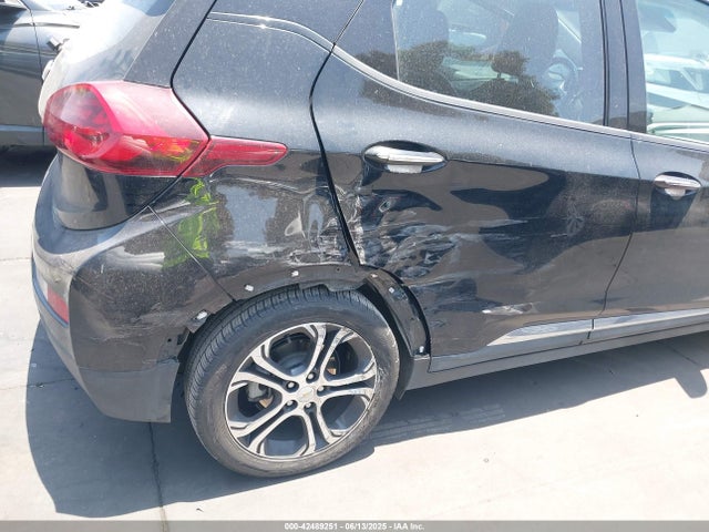 1G1FX6S05H4131542 Chevrolet 2017