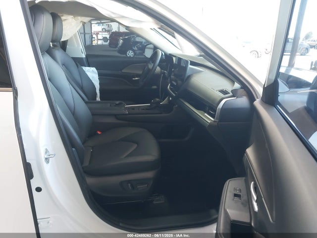 5TDACAB57RS019892 Toyota a25a-fxs, 5nm+4nm