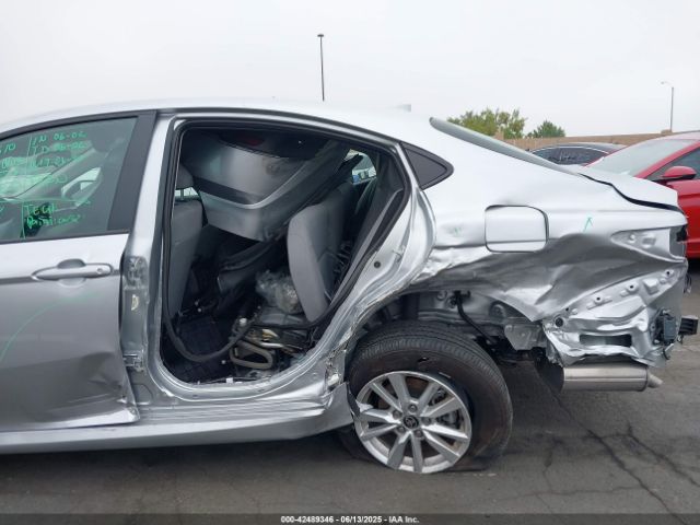 2025 TOYOTA CAMRY 4T1DAACK4SU582614 Photo 5