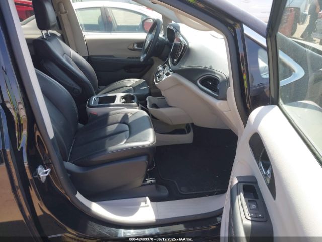 2024 CHRYSLER PACIFICA HYBRID 2C4RC1S76RR177928 Photo 4