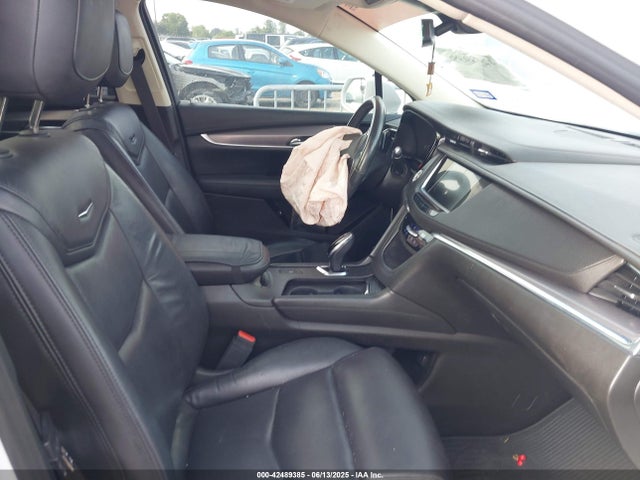 2018 CADILLAC XT5 1GYKNCRS8JZ235933 Photo 4