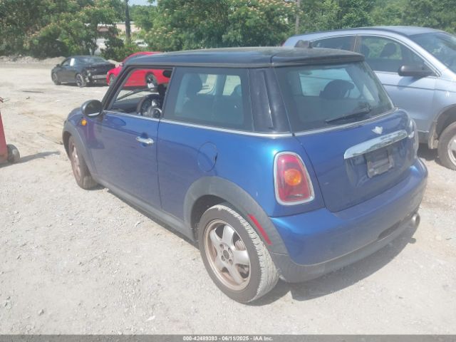 2008 MINI COOPER WMWMF33538TT65479 Photo 2