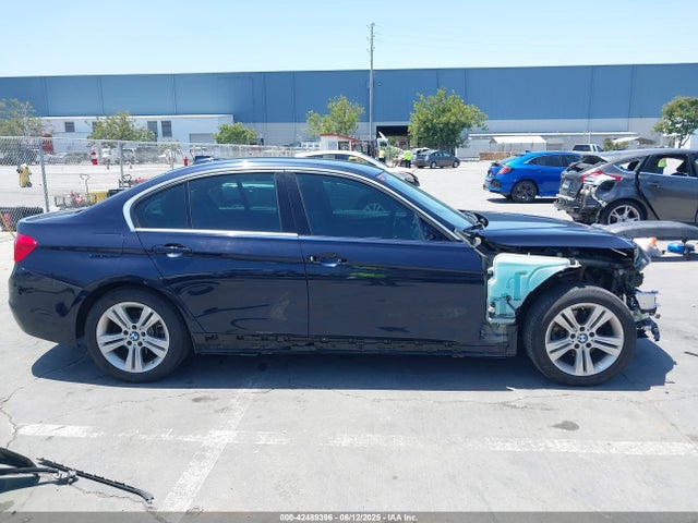 WBA8B9G5XHNU51094 BMW 2017