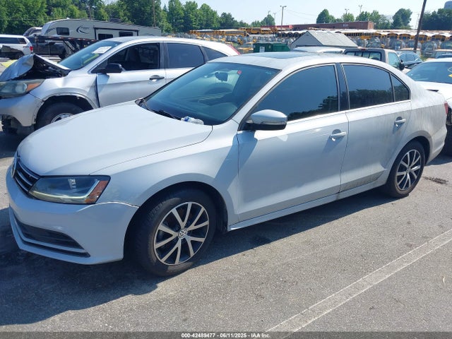 3VWDB7AJ4JM244919 Volkswagen Jetta 1.4t Se/1.4t Wolfsburg Edition