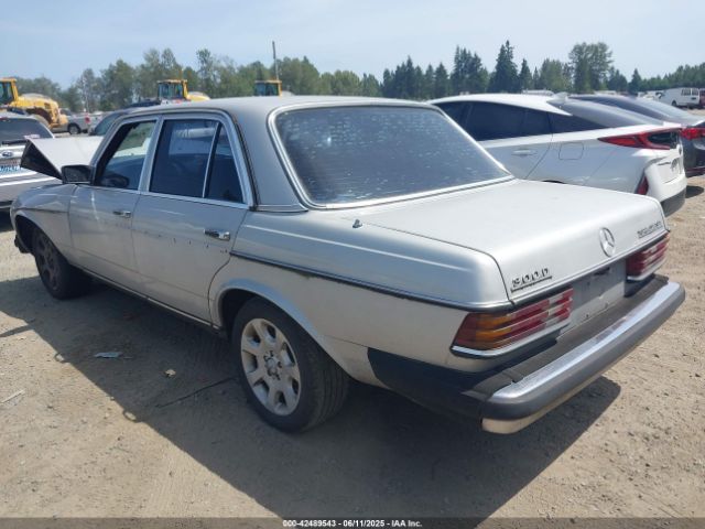1983 MERCEDES-BENZ 300 WDBAB33A0DB035635 Photo 2