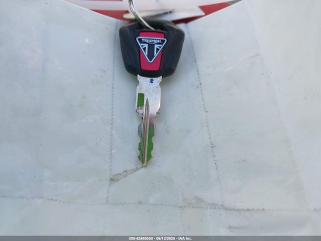2020 TRIUMPH MOTORCYCLE STREET TRIPLE SMTA544D4LTAA2329 Photo 10